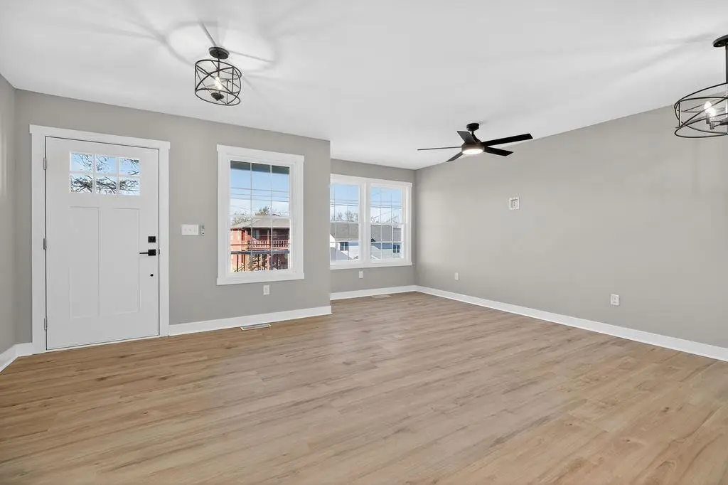 640 Bayard Ave N, Waynesboro, VA 22980 - Image #1