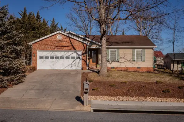 1716 Evergreen Dr, Harrisonburg, VA 22801