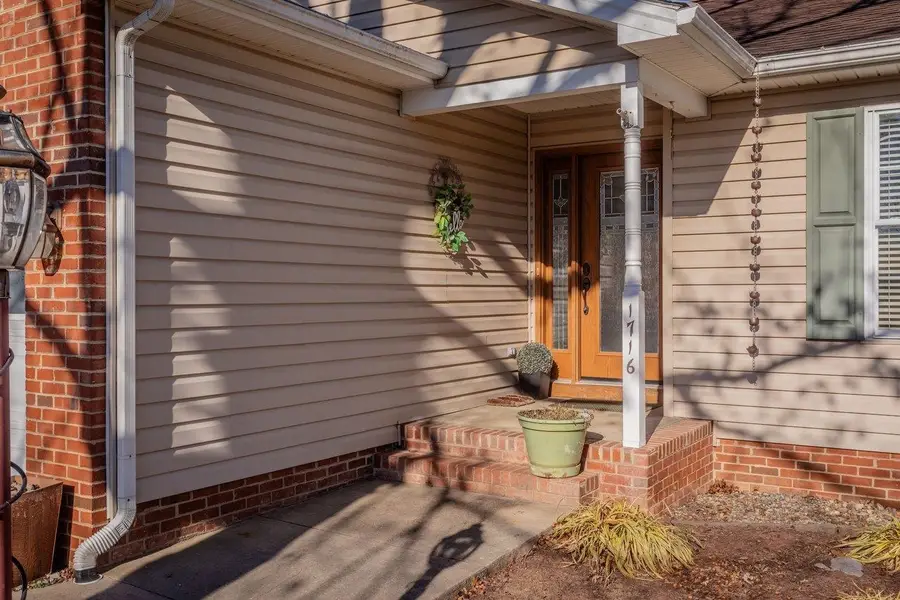 1716 Evergreen Dr, Harrisonburg, VA 22801 - Image #2