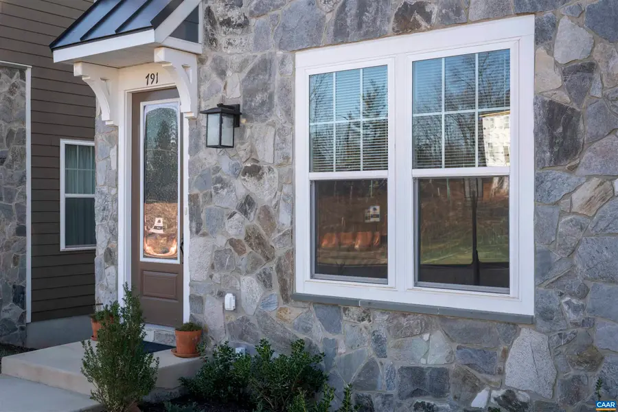 791 Park Ridge Dr, Crozet, VA 22932 - Image #2