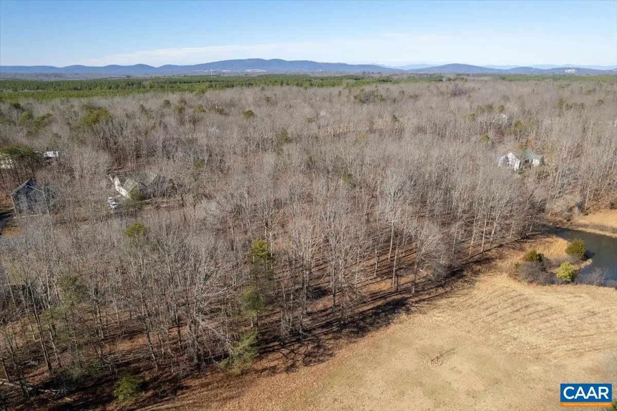 277 Oakmont Dr, Gordonsville, VA 22942 - #1