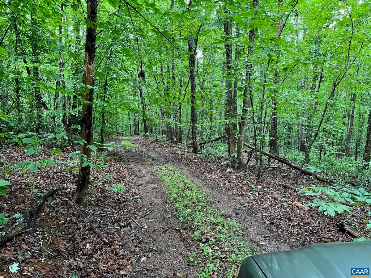 Howardsville Tpke, Schuyler, VA 22969 - #1