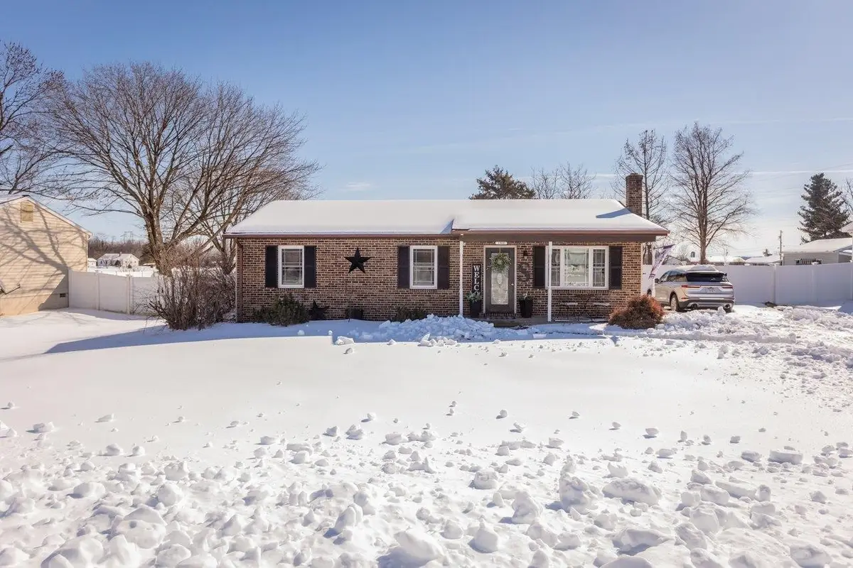 1960 Mccall Dr, Dayton, VA 22821 - #1