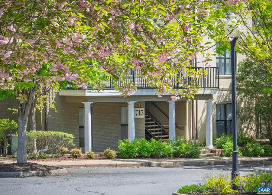 745 Walker Sq, Charlottesville, VA 22903 - Image #2