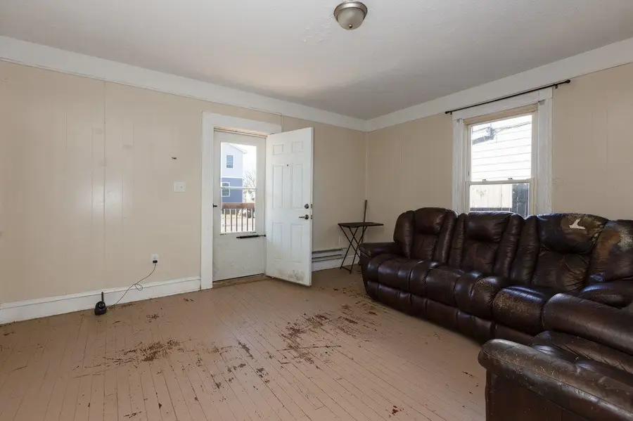 317 12th St W, Waynesboro, VA 22980 - Image #3