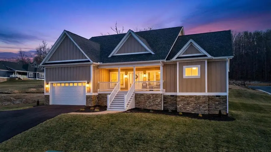 5 Rolling Oaks Dr, Fishersville, VA 22939 - Image #2