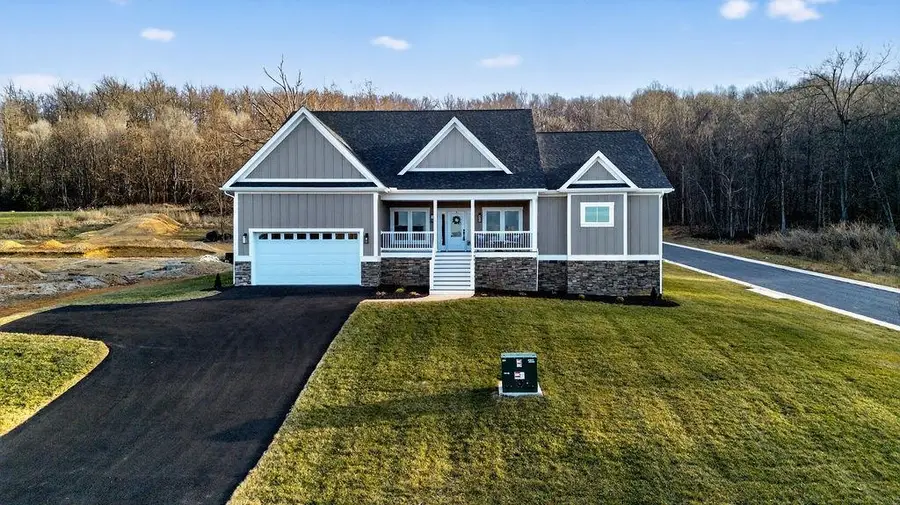 5 Rolling Oaks Dr, Fishersville, VA 22939 - Image #3