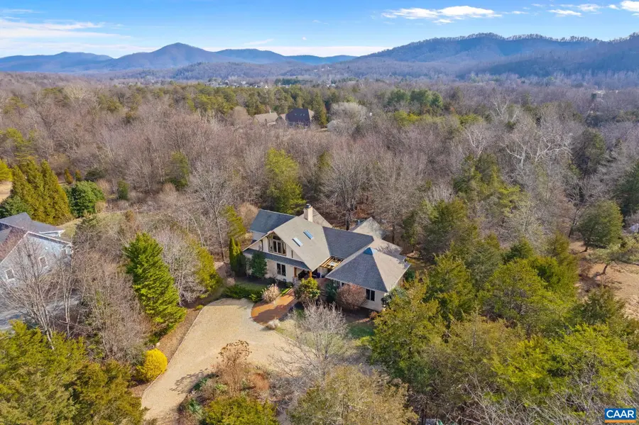 379 Cedar Meadow Dr, Nellysford, VA 22958 - #2