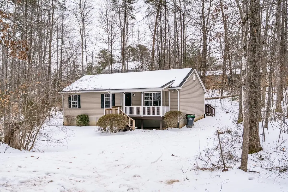 37 Hatchechubee Rd, Palmyra, VA 22963 - Image #1