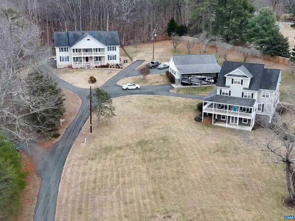 3206/3207 Scarlet Oak Ln, Charlottesville, VA 22911