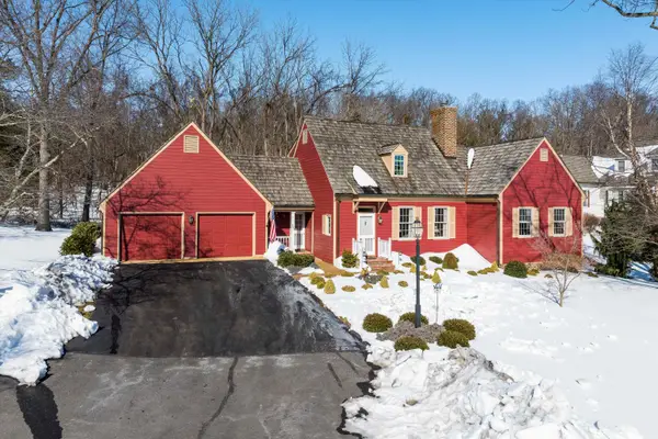 305 Kings Sq, Staunton, VA 24401