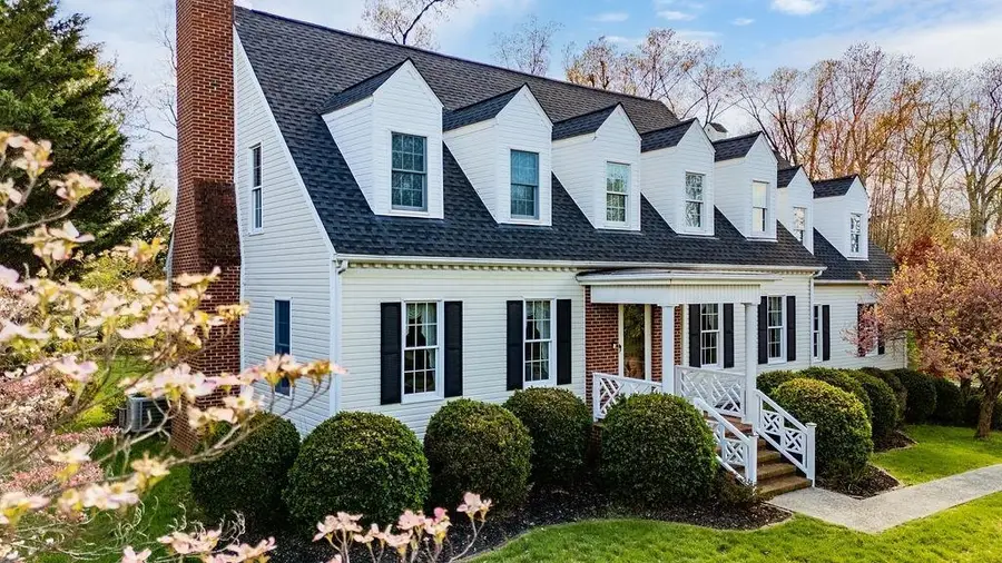 100 Buckingham Pl, Waynesboro, VA 22980 - #2