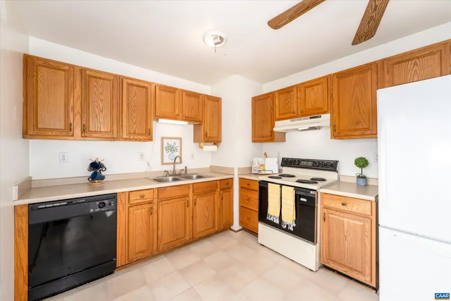 1204 Holmes Ave, Charlottesville, VA 22901 - #2