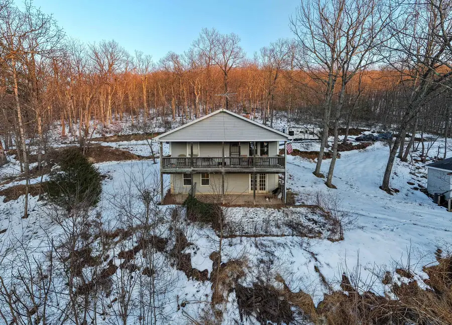 99 Laurel Ln, Fort Valley, VA 22652 - #3