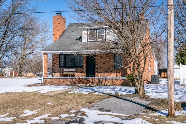 314 Spring Ave W, Elkton, VA 22827