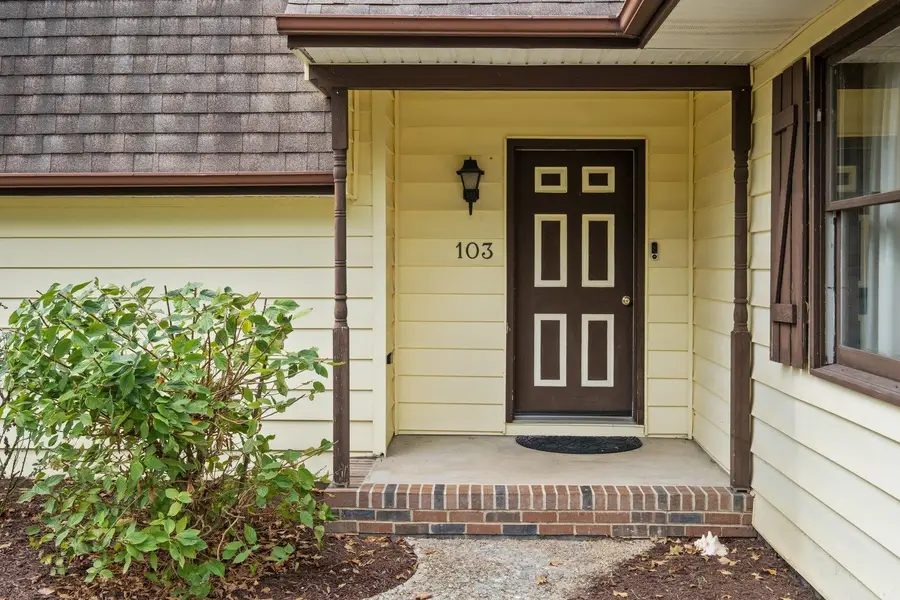 103 Holly Hill Dr, Bridgewater, VA 22812 - #2