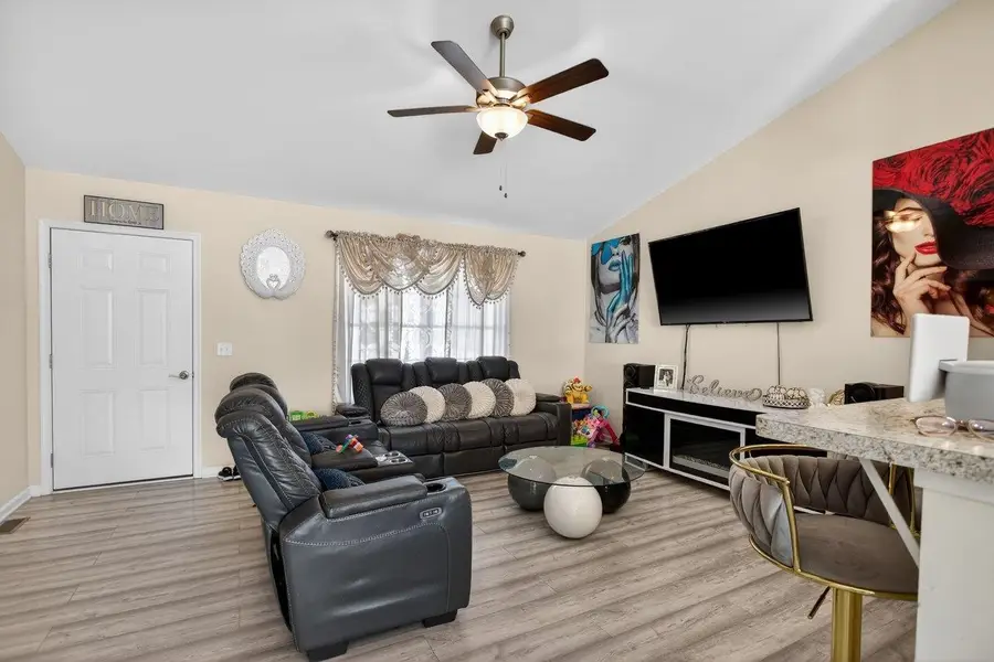 2275 Whitestone Dr, Ashby, VA 22801 - #3