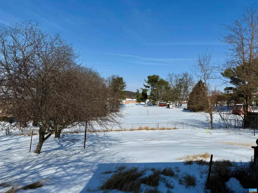 2405 Bare St, Staunton, VA 24401 - #3