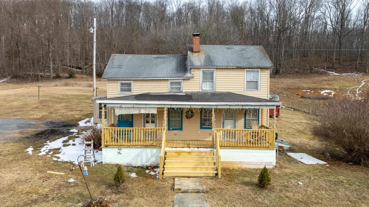 394 Ridge Rd, Fairfield, VA 24435 - #1
