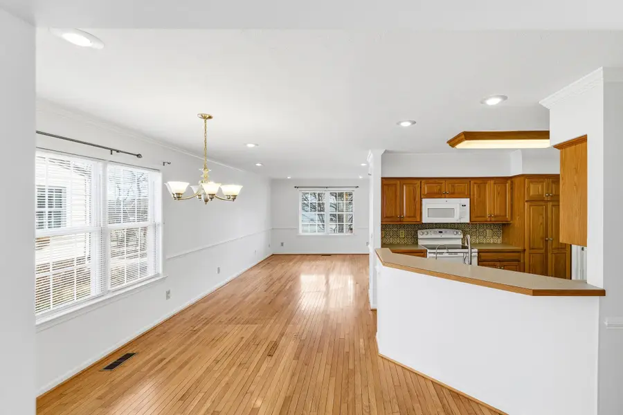 620 Mason St, Dayton, VA 22821 - #3