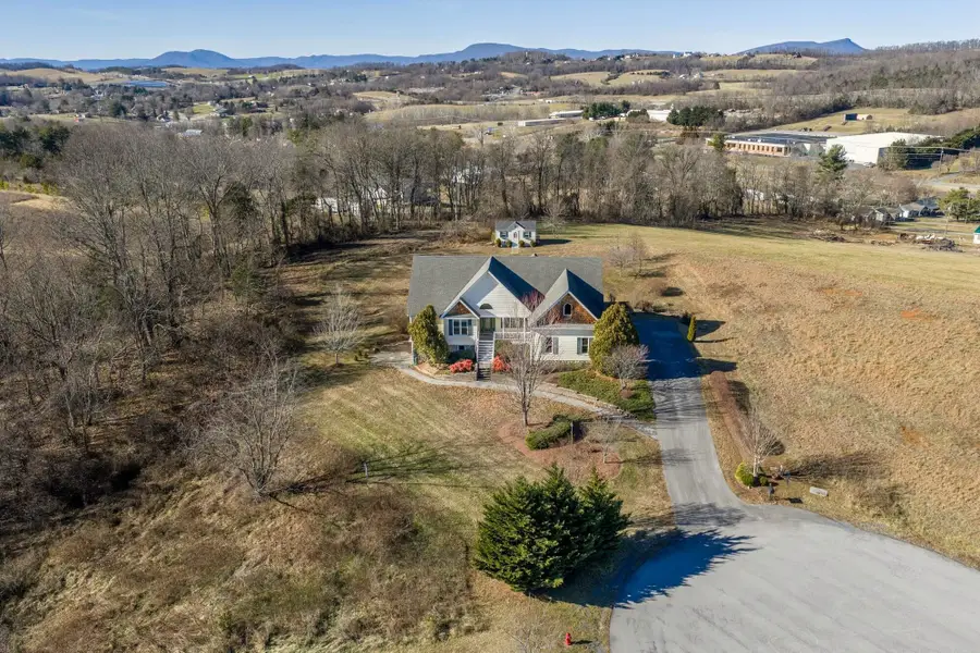 120 Spring Ridge Ln, Fairfield, VA 24435 - #2