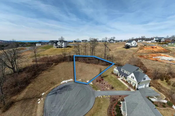 140 Markham Pl, Rockingham, VA 22801