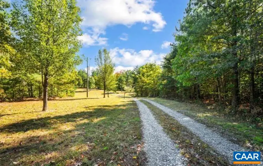 10239 Howardsville Rd, Howardsville, VA 24562 - #2