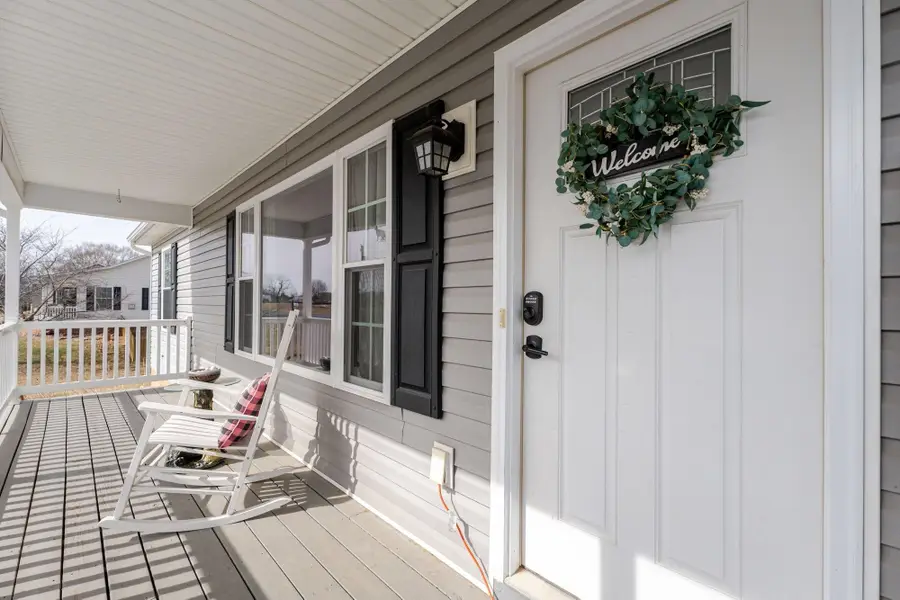 401 C St W, Elkton, VA 22827 - #3