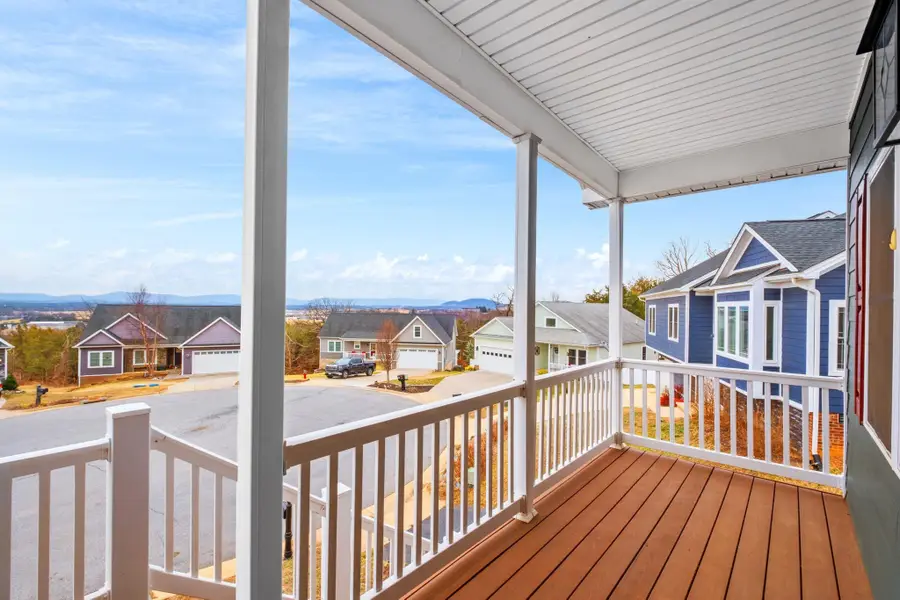 121 Beauregard Dr, Staunton, VA 24401 - #3