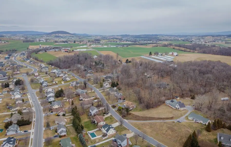 4039 Cannery Woods Dr, Bridgewater, VA 22812 - #2