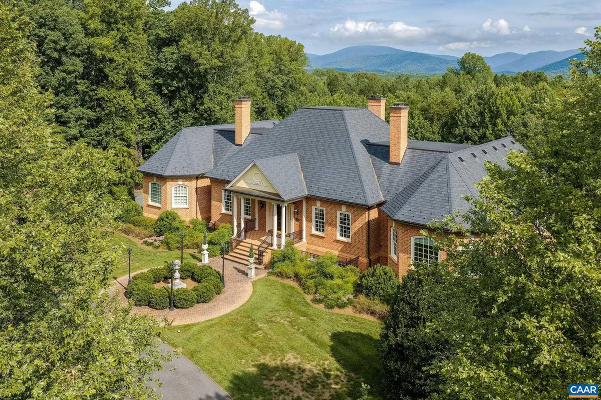 6385 Indian Ridge Dr, Earlysville, VA 22936 - #1