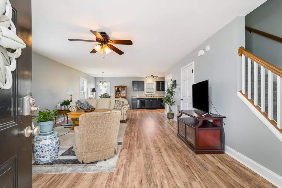 812 Carson Cir, Grottoes, VA 24441 - #3