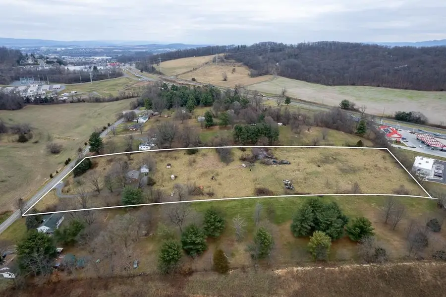 235 Boyers Rd, Massanetta Springs, VA 22801 - #2