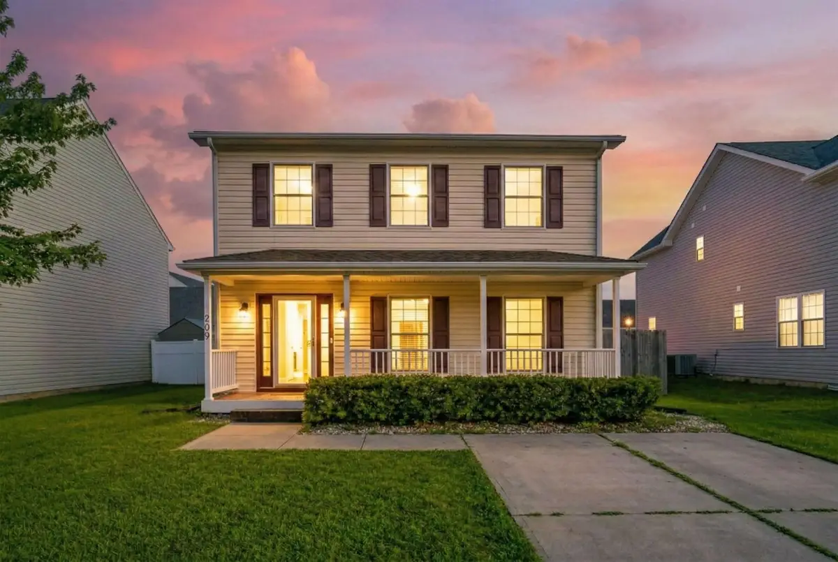 209 Evershire St, Waynesboro, VA 22980 - #1