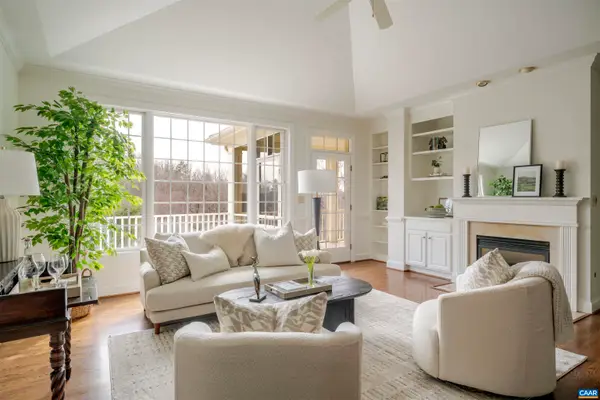 1362 Pantops Cottage Ct, Charlottesville, VA 22911
