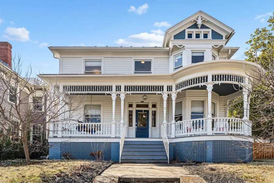 1012 Beverley St W, Staunton, VA 24401 - #2