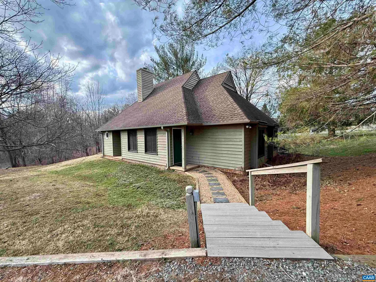 1026 Highlands Dr, Charlottesville, VA 22901 - #1