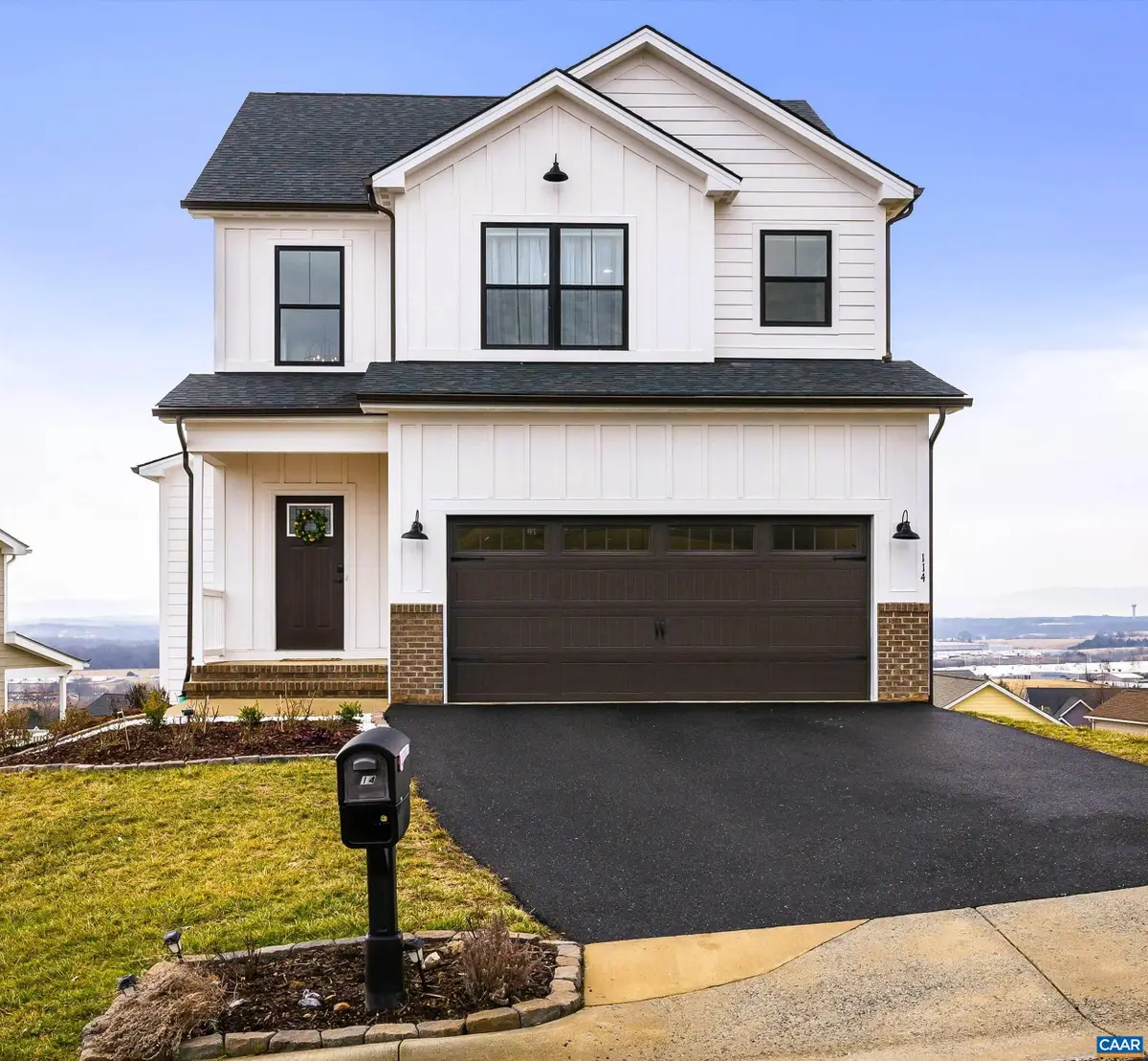 114 Chamberlain Dr, Staunton, VA 24401 - #1