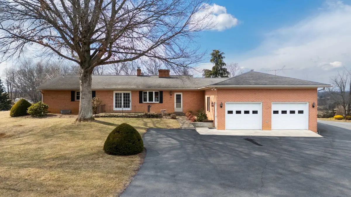 431 Mt Pisgah Rd, Mount Sidney, VA 24467 - #1