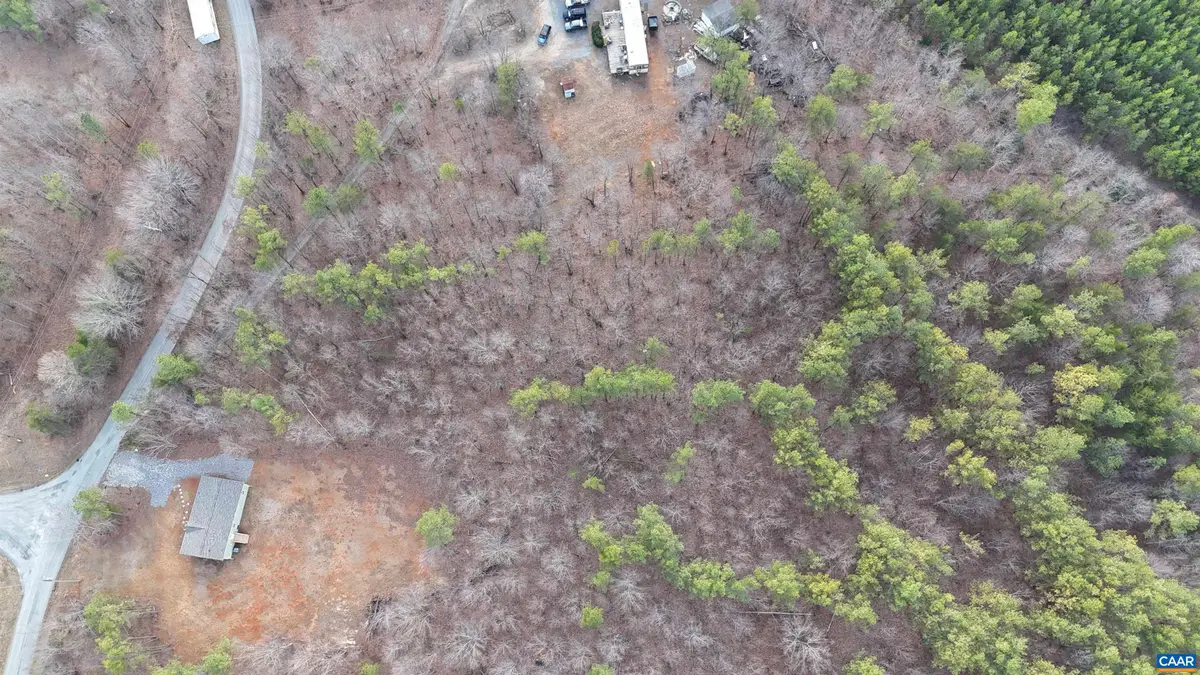 949 Austins Rd, Gladstone, VA 24553 - #1