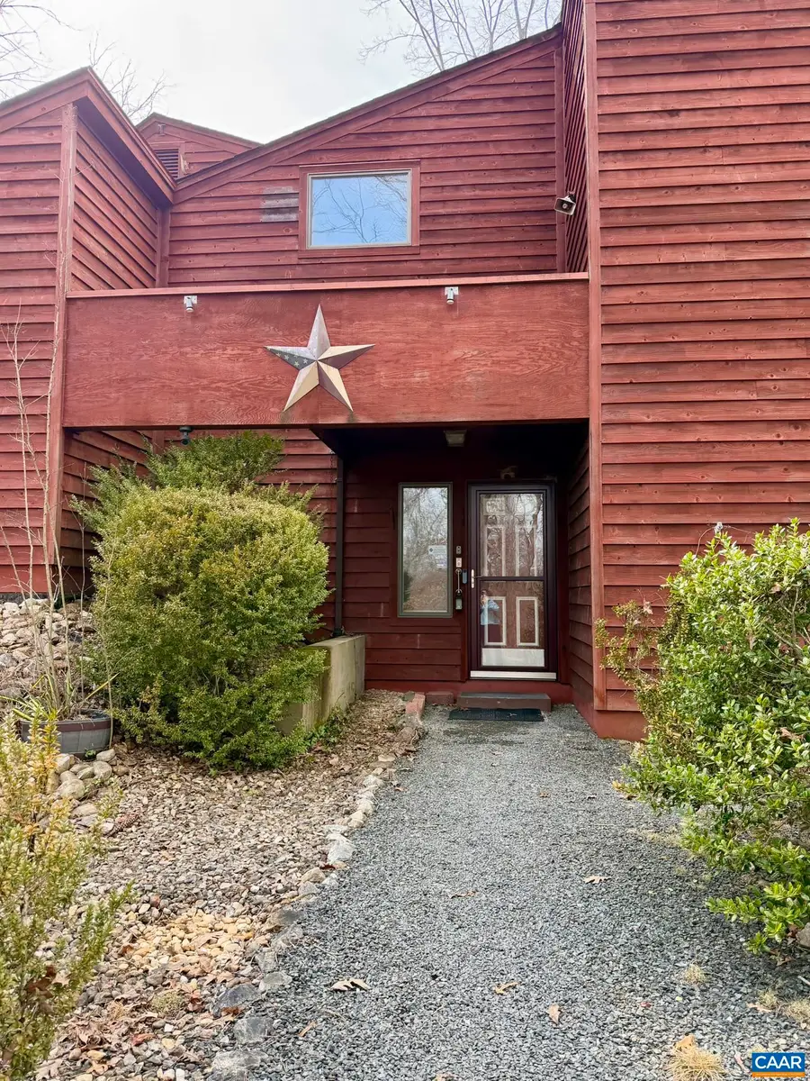 670 Baber Ln, Scottsville, VA 24590 - #2