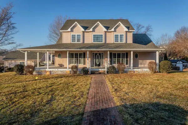 465 Confederacy Dr, Penn Laird, VA 22846