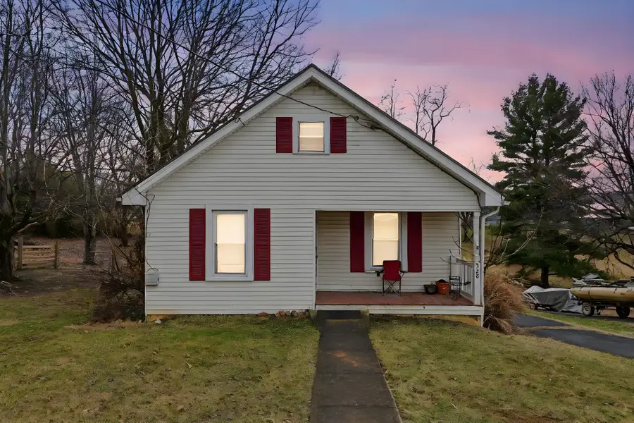 328 Mary Gray Ln, Staunton, VA 24401 - #2