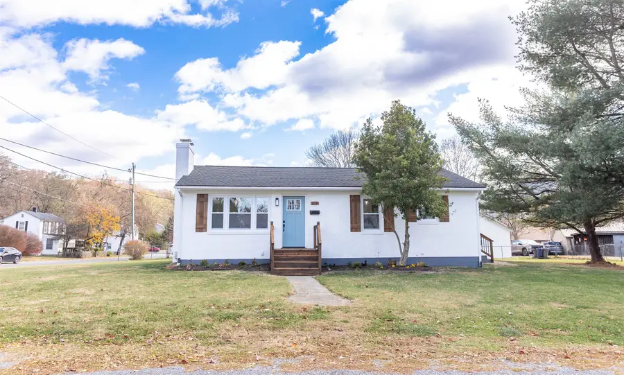 838 Carey St, Buena Vista, VA 24416 - #2