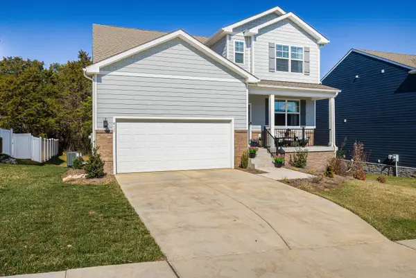 411 Stonewall Jackson Blvd, Staunton, VA 24401