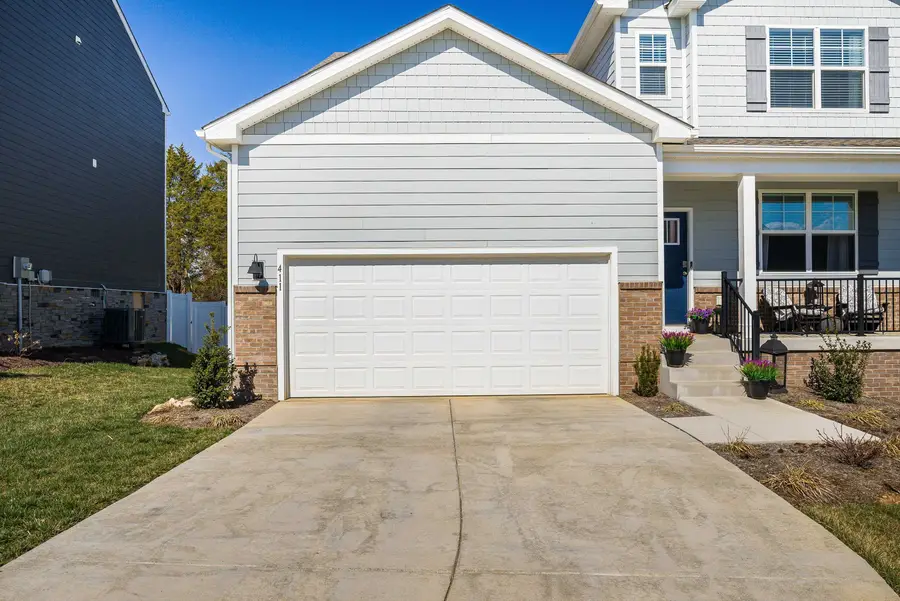 411 Stonewall Jackson Blvd, Staunton, VA 24401 - #3