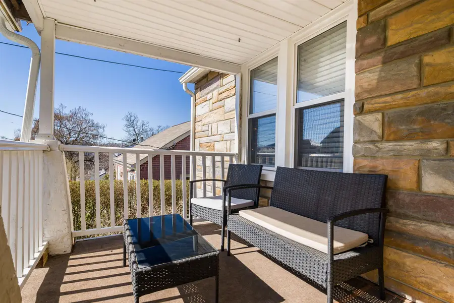 806 Randolph St, Staunton, VA 24401 - #3