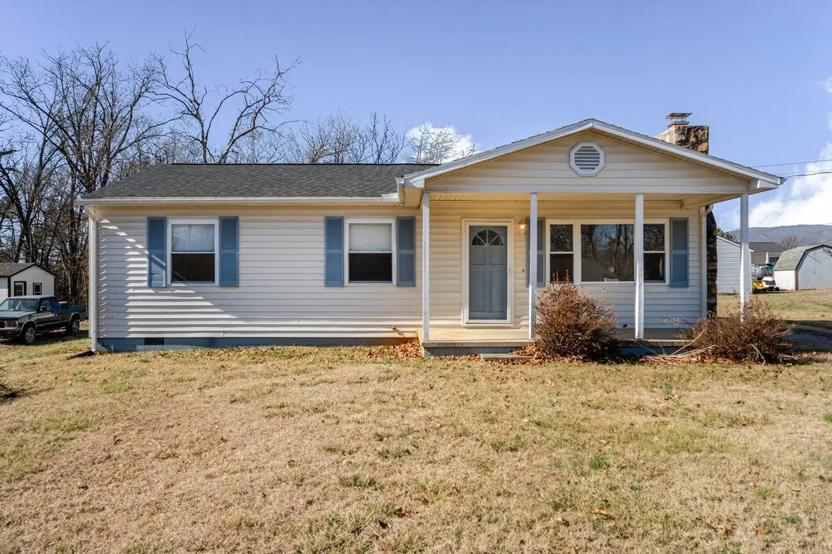 817 Tenth St, Shenandoah, VA 22849 - #1