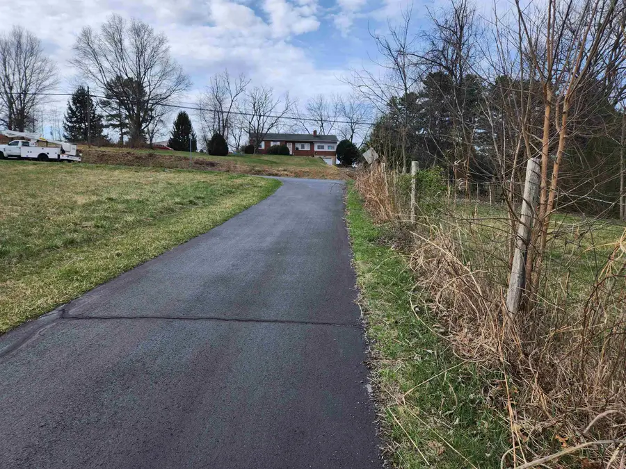 2110 Skippie Ln, Broadway, VA 22815 - #3