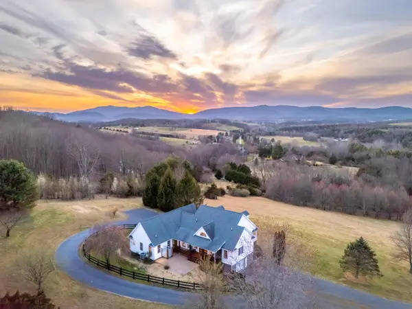 173 Eastwood Dr, Staunton, VA 24401